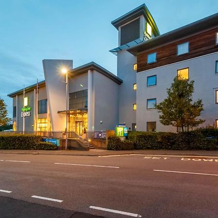 Holiday Inn Express Walsall M6, J10 By Ihg Exterior foto